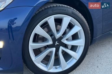 Седан Tesla Model 3 2018 в Дрогобыче
