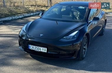 Седан Tesla Model 3 2020 в Черкассах