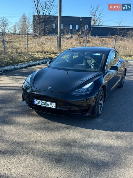 Седан Tesla Model 3 2020 в Черкассах