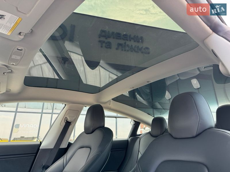 Седан Tesla Model 3 2019 в Луцьку