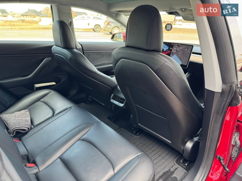 Седан Tesla Model 3 2019 в Луцьку