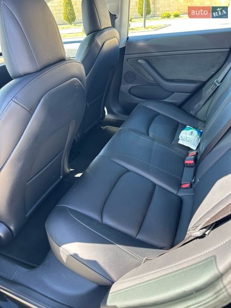 Седан Tesla Model 3 2022 в Измаиле