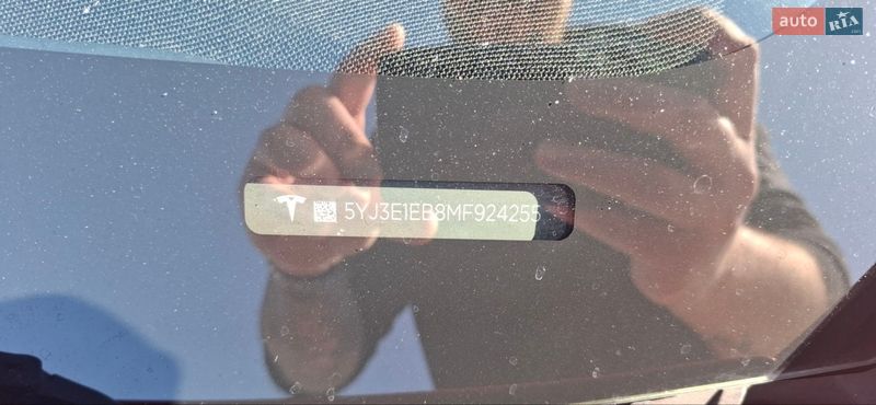 Седан Tesla Model 3 2021 в Киеве