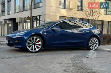 Седан Tesla Model 3 2018 в Киеве