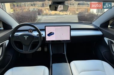 Седан Tesla Model 3 2018 в Киеве