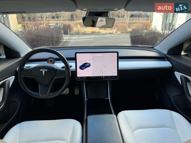 Седан Tesla Model 3 2018 в Киеве