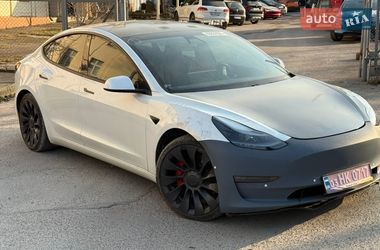 Седан Tesla Model 3 2021 в Львове