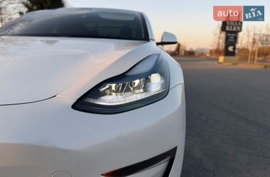 Седан Tesla Model 3 2021 в Коломые