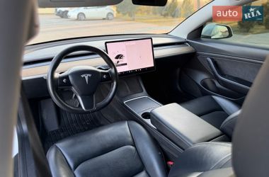 Седан Tesla Model 3 2021 в Коломые