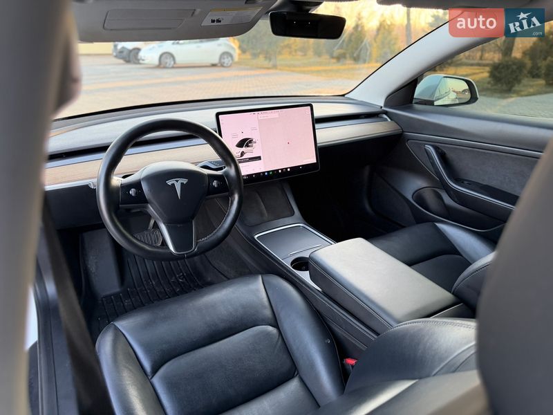 Седан Tesla Model 3 2021 в Коломые
