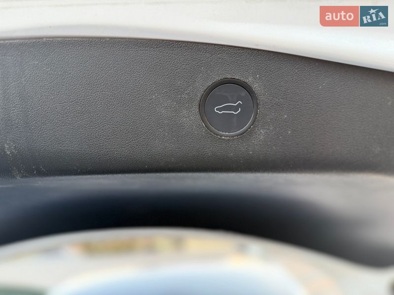 Седан Tesla Model 3 2021 в Коломые