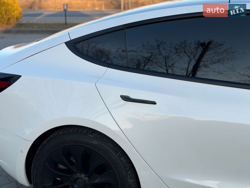 Седан Tesla Model 3 2021 в Коломые