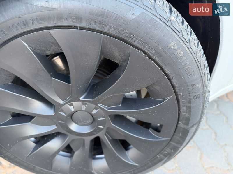 Седан Tesla Model 3 2021 в Коломые