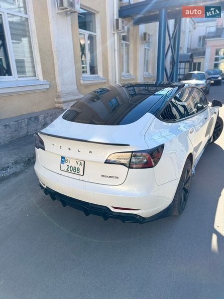 Седан Tesla Model 3 2021 в Полтаве