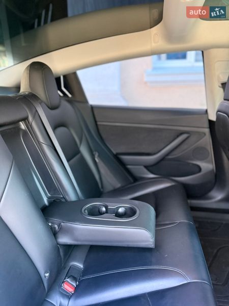 Седан Tesla Model 3 2021 в Полтаве