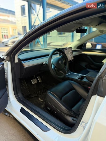 Седан Tesla Model 3 2021 в Полтаве