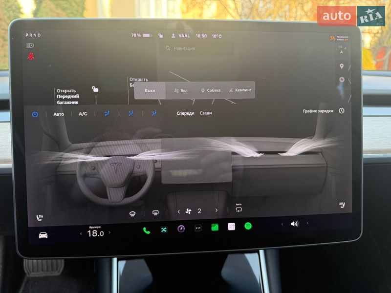 Седан Tesla Model 3 2018 в Ровно