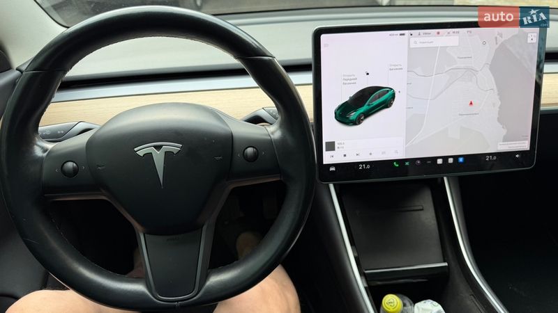 Седан Tesla Model 3 2018 в Кам'янському