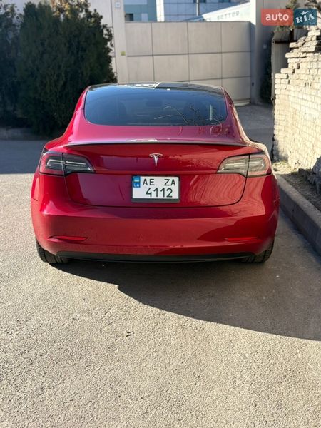 Седан Tesla Model 3 2022 в Днепре