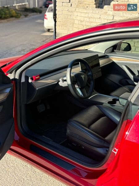 Седан Tesla Model 3 2022 в Днепре