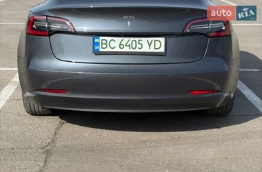 Седан Tesla Model 3 2020 в Львове