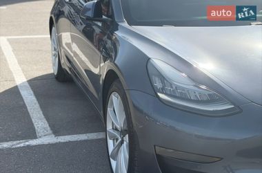 Седан Tesla Model 3 2020 в Львове