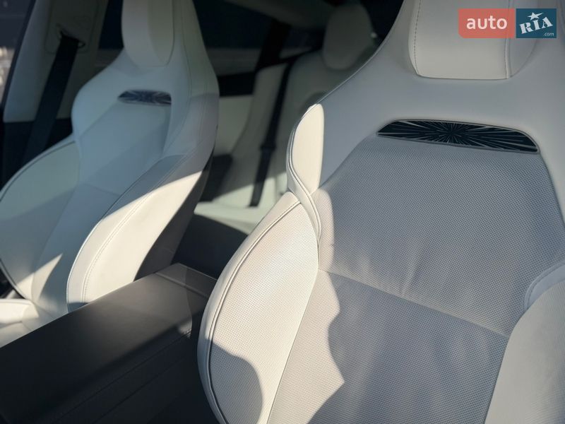 Седан Tesla Model 3 2024 в Киеве фото 16 Седан Tesla Model 3 2024 в Киеве