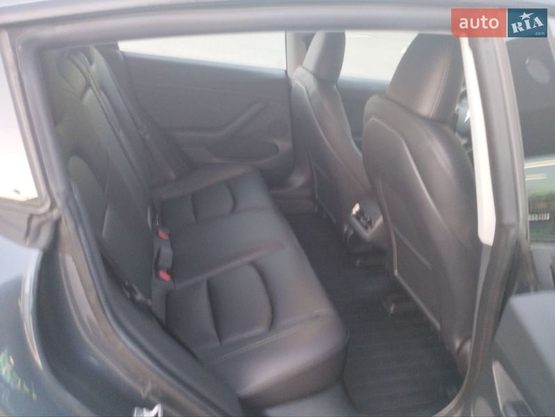 Седан Tesla Model 3 2023 в Одессе