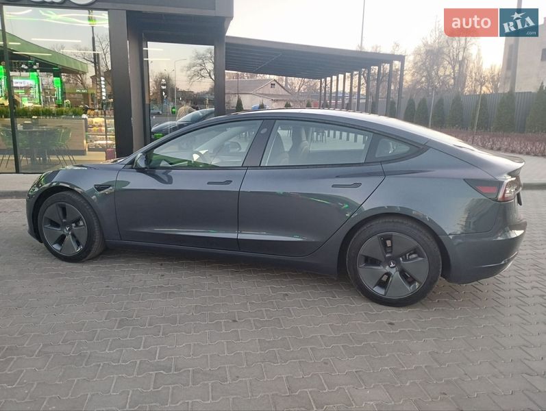 Седан Tesla Model 3 2023 в Одессе