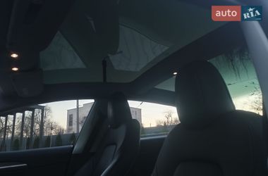 Седан Tesla Model 3 2023 в Одессе