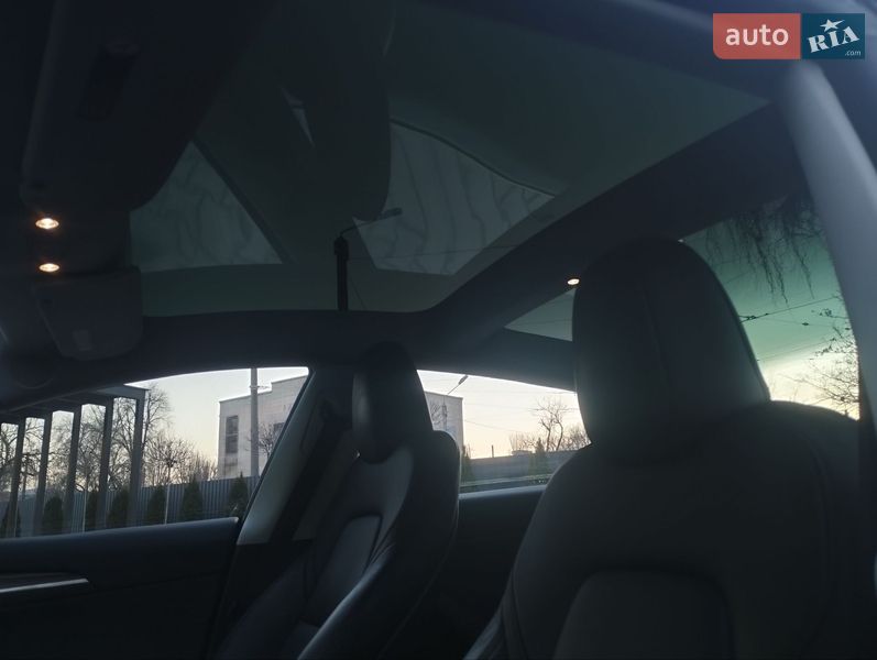 Седан Tesla Model 3 2023 в Одессе