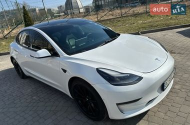 Седан Tesla Model 3 2021 в Львове