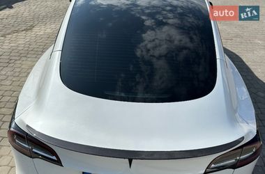 Седан Tesla Model 3 2021 в Львове