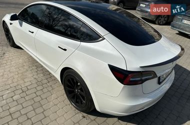 Седан Tesla Model 3 2021 в Львове