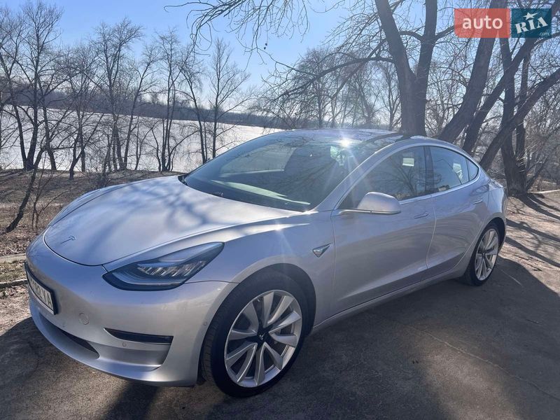 Tesla Model 3 2018