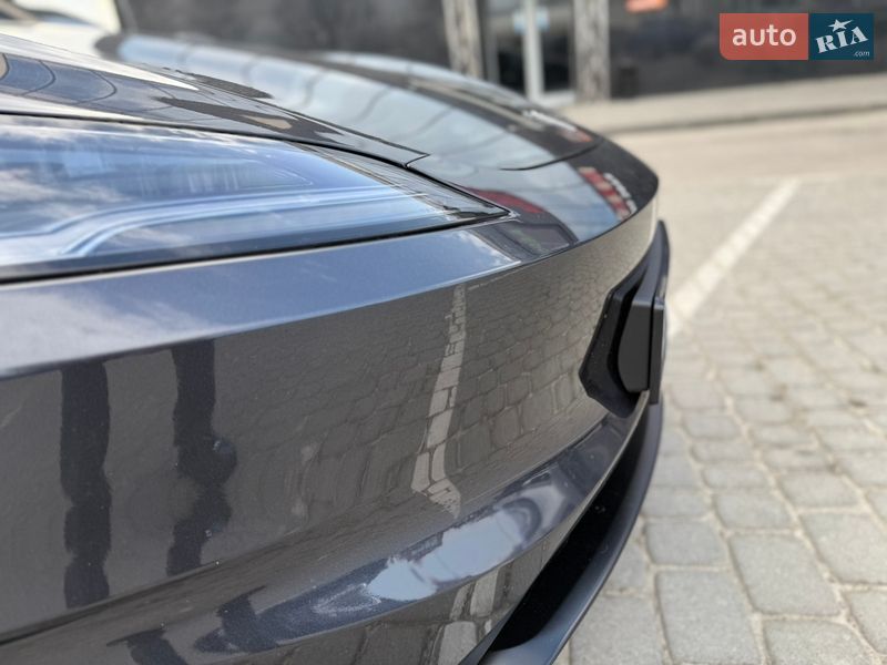 Седан Tesla Model 3 2024 в Львове