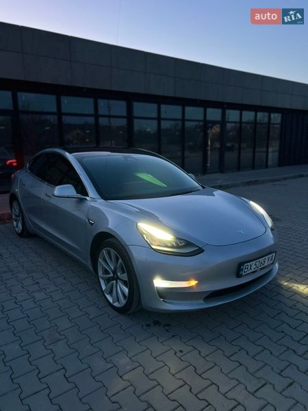 Седан Tesla Model 3 2018 в Каменец-Подольском