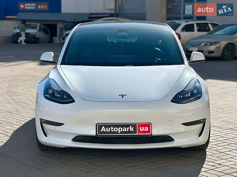 Седан Tesla Model 3 2021 в Одесі