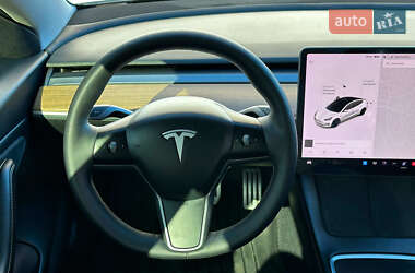 Седан Tesla Model 3 2021 в Одесі