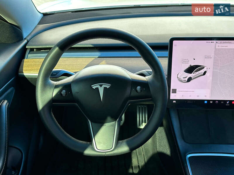 Седан Tesla Model 3 2021 в Одесі