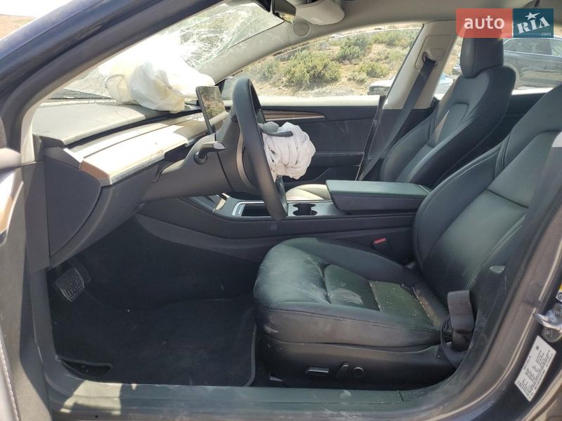 Седан Tesla Model 3 2023 в Кременчуці