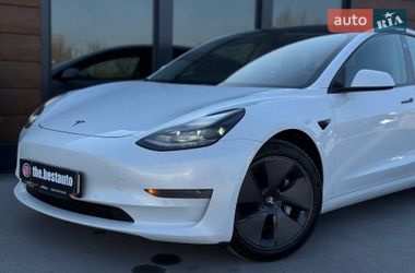Седан Tesla Model 3 2021 в Ровно