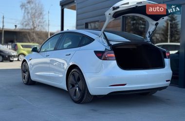 Седан Tesla Model 3 2021 в Ровно