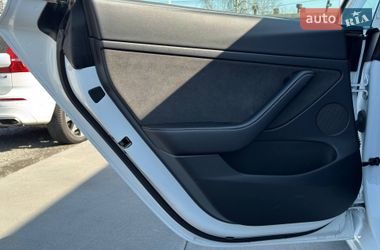 Седан Tesla Model 3 2021 в Ровно