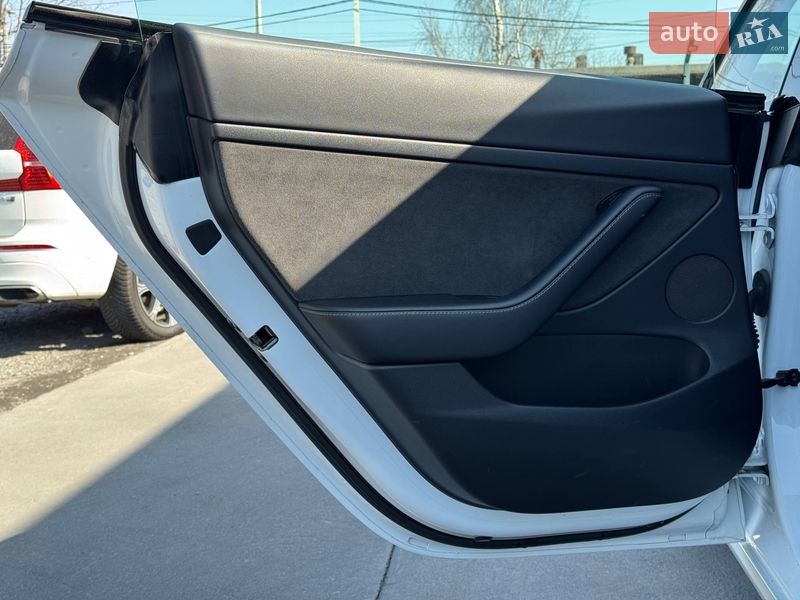Седан Tesla Model 3 2021 в Рівному фото 43 Седан Tesla Model 3 2021 в Рівному