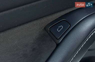Седан Tesla Model 3 2021 в Ровно