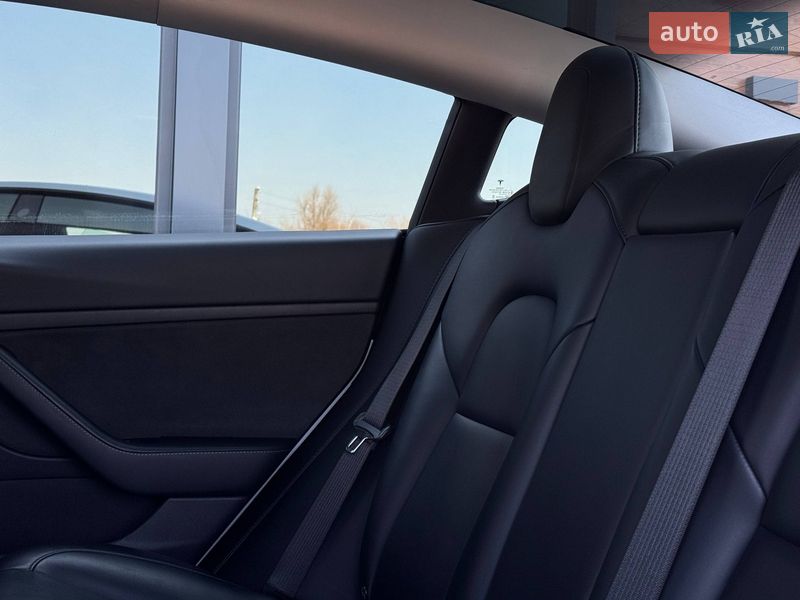 Седан Tesla Model 3 2021 в Рівному фото 49 Седан Tesla Model 3 2021 в Рівному