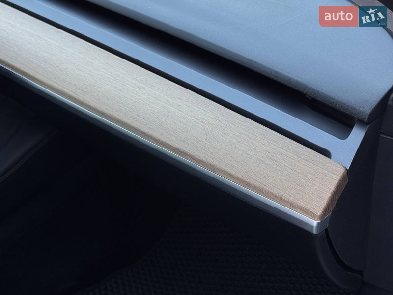 Седан Tesla Model 3 2021 в Рівному фото 68 Седан Tesla Model 3 2021 в Рівному