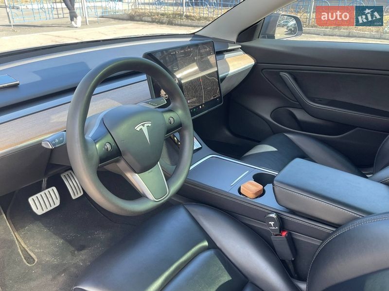 Седан Tesla Model 3 2020 в Києві