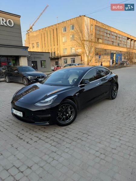 Tesla Model 3 2019